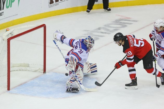 Chris Kreider notches hat trick as Rangers beat Devils