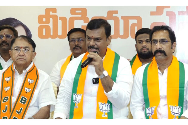 "Behaving in an irresponsible, undemocratic manner": Andhra Pradesh BJP President criticises YSRCP
