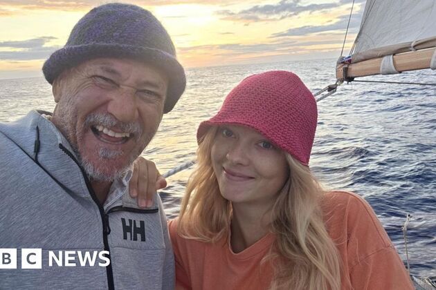 Australian father and daughter sail around the world together