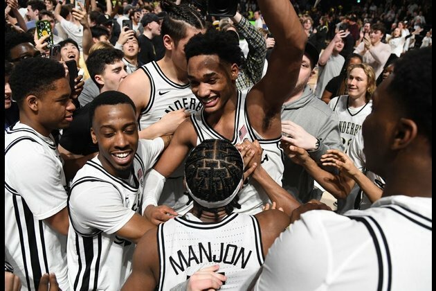 Vanderbilt stuns No. 6 Tennessee on buzzer-beater