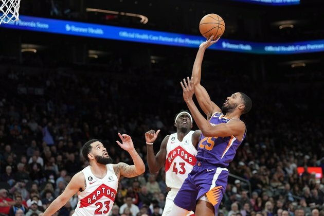 Suns may be minus two starters against Pistons