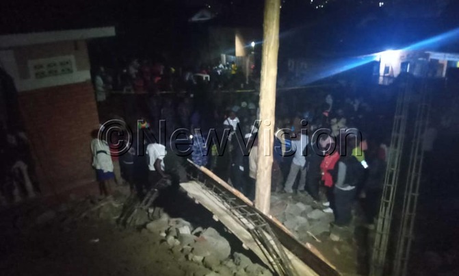 Building collapses in Makindye, trapping several Building collapses in Makindye, trapping several