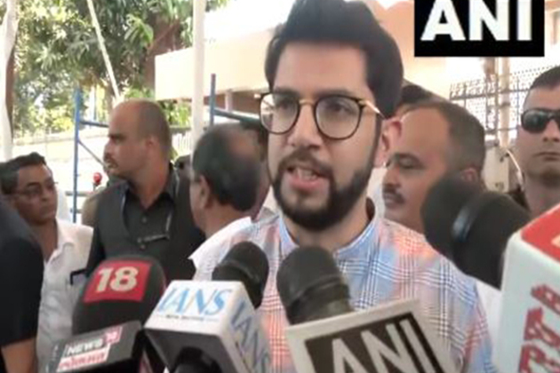 Shiv Sena leader Aditya Thackeray slams Maharashtra govt over Nagpur violence, law and order collapse
