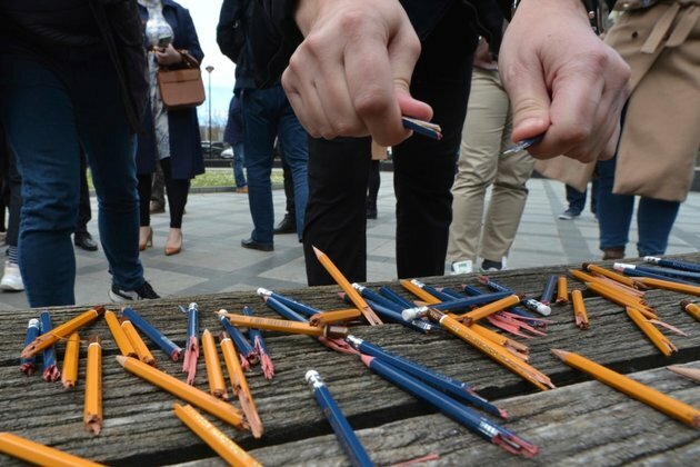 Bosnia&#039;s Serb Region Moves to Criminalize Defamation Despite Protests