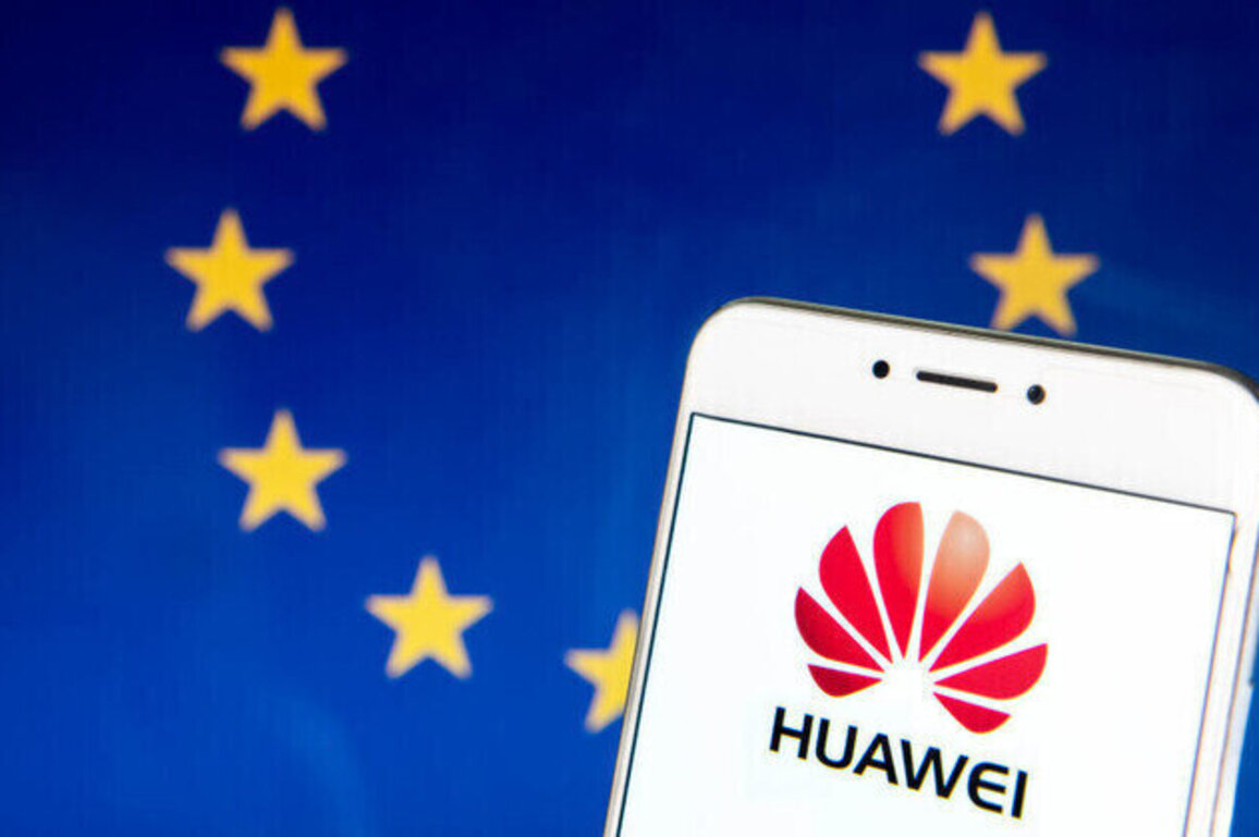 Chinese tech facing EU ban  Bloomberg