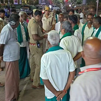 Farmers stage protest at Trichy Railway Junction after Nagpur summons cancelled