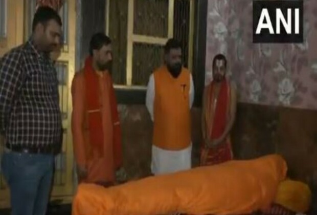 Mortal remains of Ayodhya Ram temple chief priest brought to his ashram