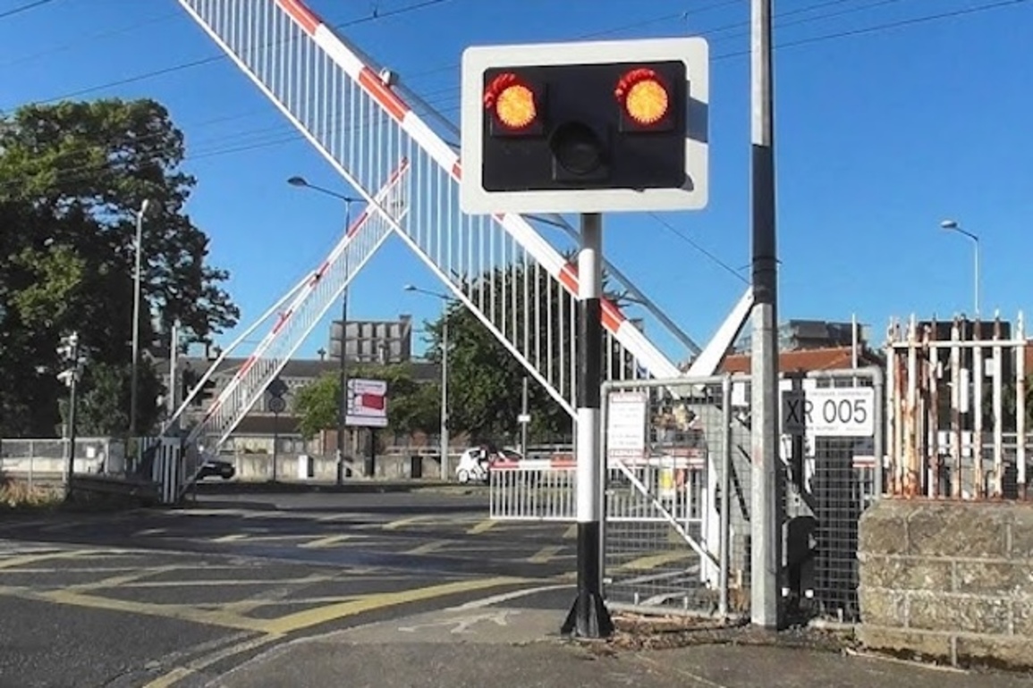 Merrion Gates Gets New Safety Camera to Catch Level Crossing Offences