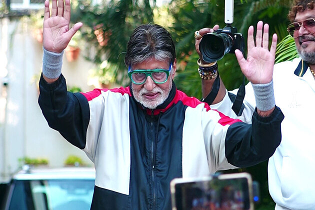 'Bokhla gye log...": Amitabh Bachchan's cryptic midnight post on X leaves netizens baffled