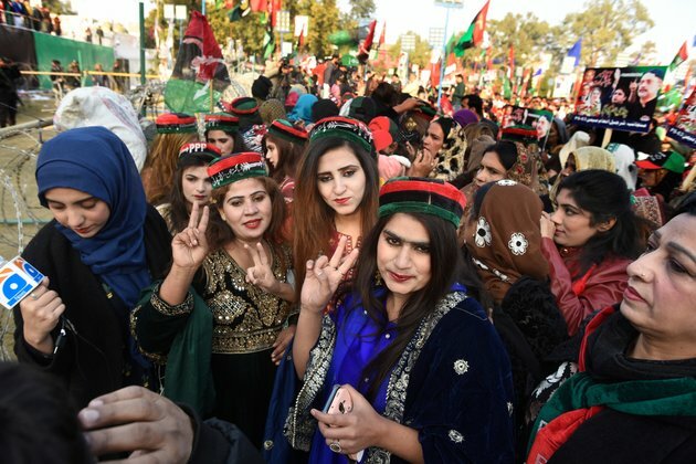 Benazir Bhutto&#039;s Daughter Officially Enters Politics