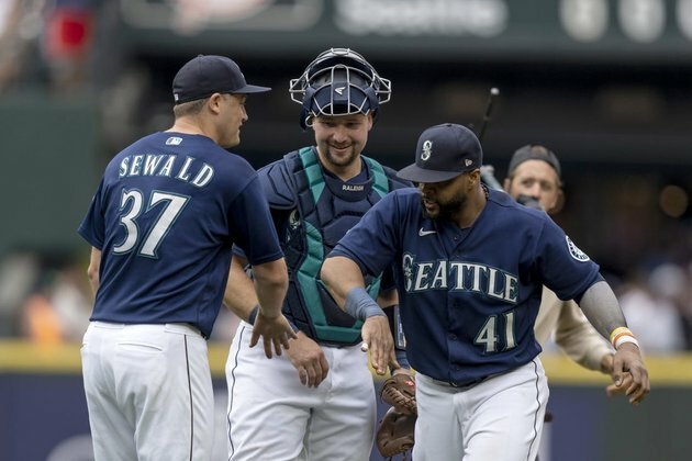 Mariners look to continue year-long dominance of Rangers