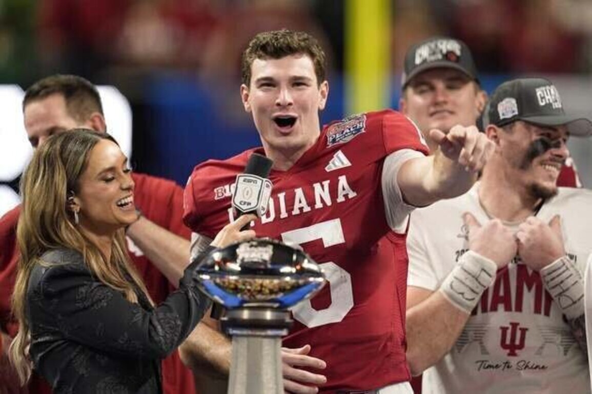Indiana opens as TD favorite over Miami in CFP title game