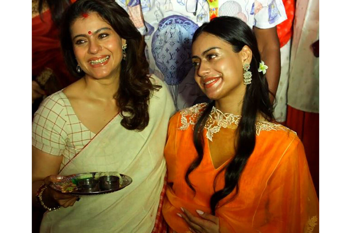 Kajol takes part in 'Sindoor Khela' ceremony with daugher Nysa, celebrities join the festivities