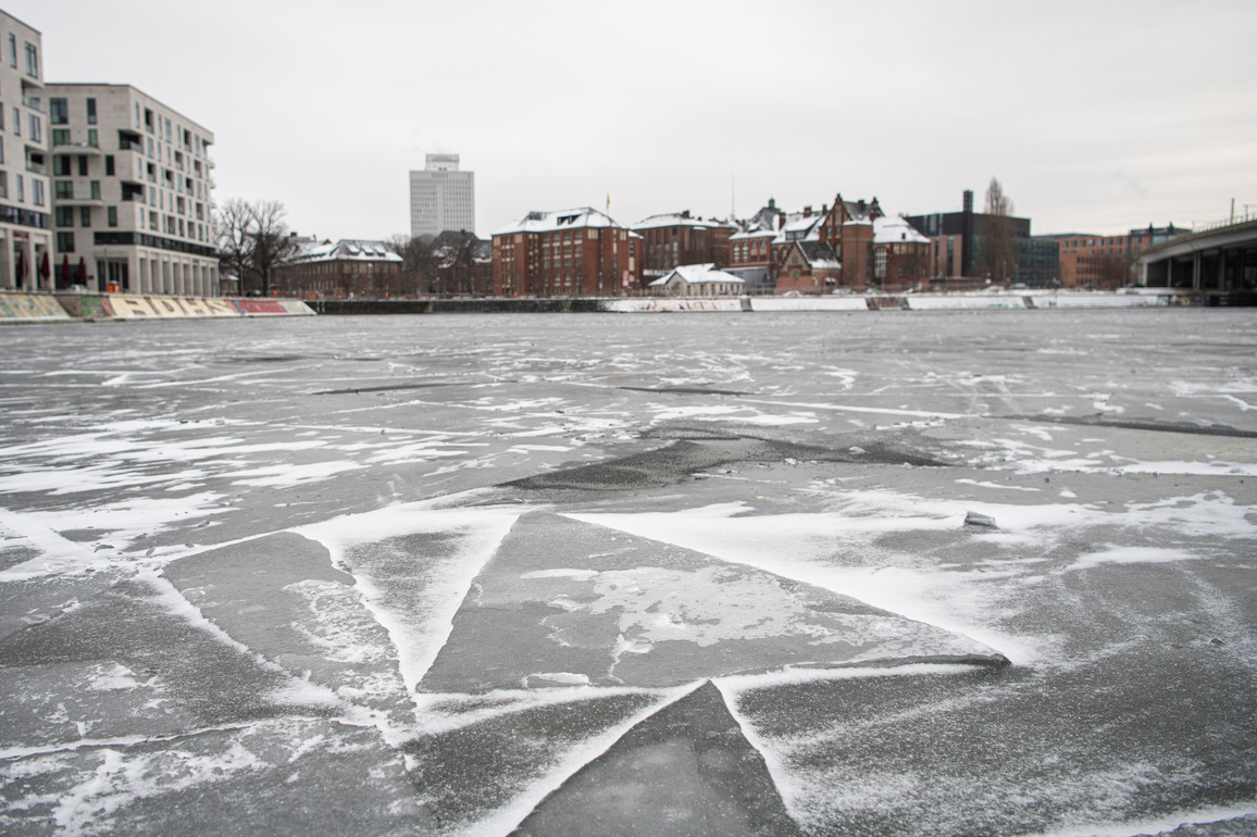 GERMANY-BERLIN-WINTER-COLD WEATHER