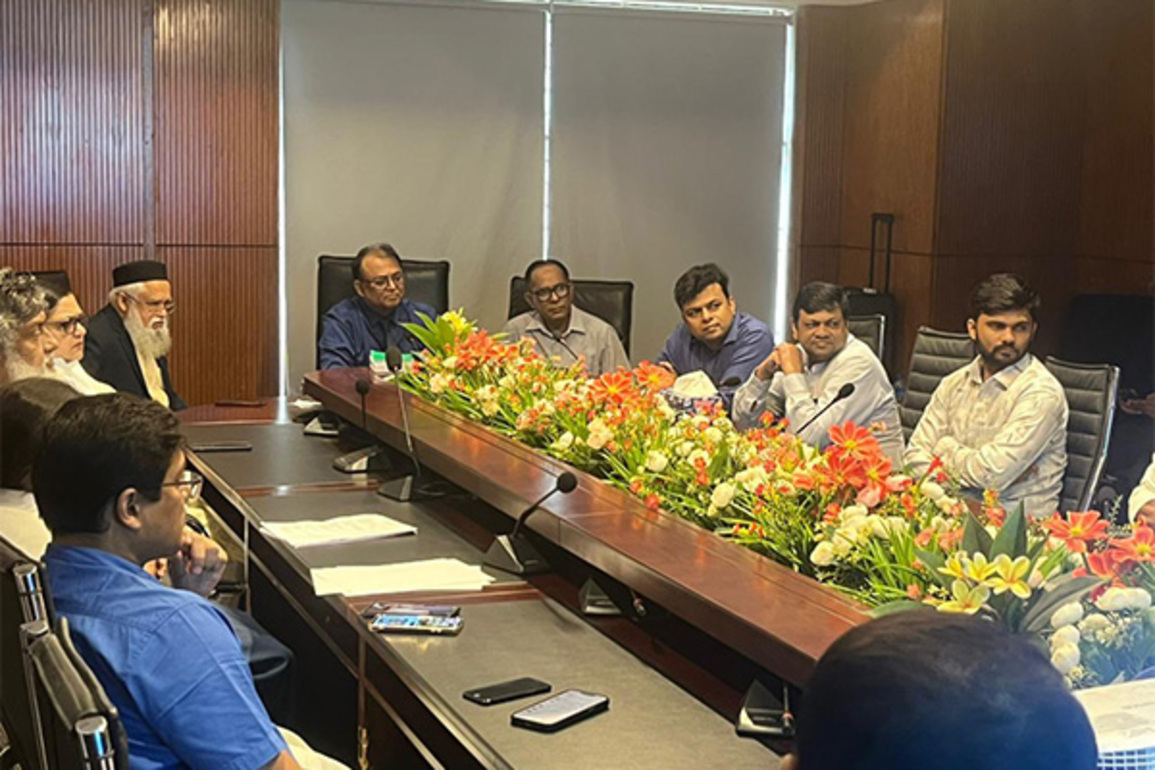 Dhaka jet crash: Indian medical team holds talks with senior officials of Bangladesh Health Ministry