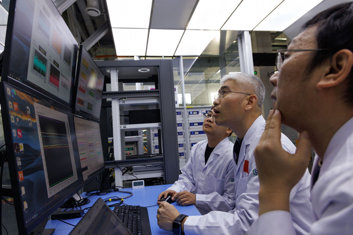 (EyesOnSci) CHINA-BEIJING-BREAKTHROUGH-ALL-SUPERCONDUCTING MAGNET (CN)