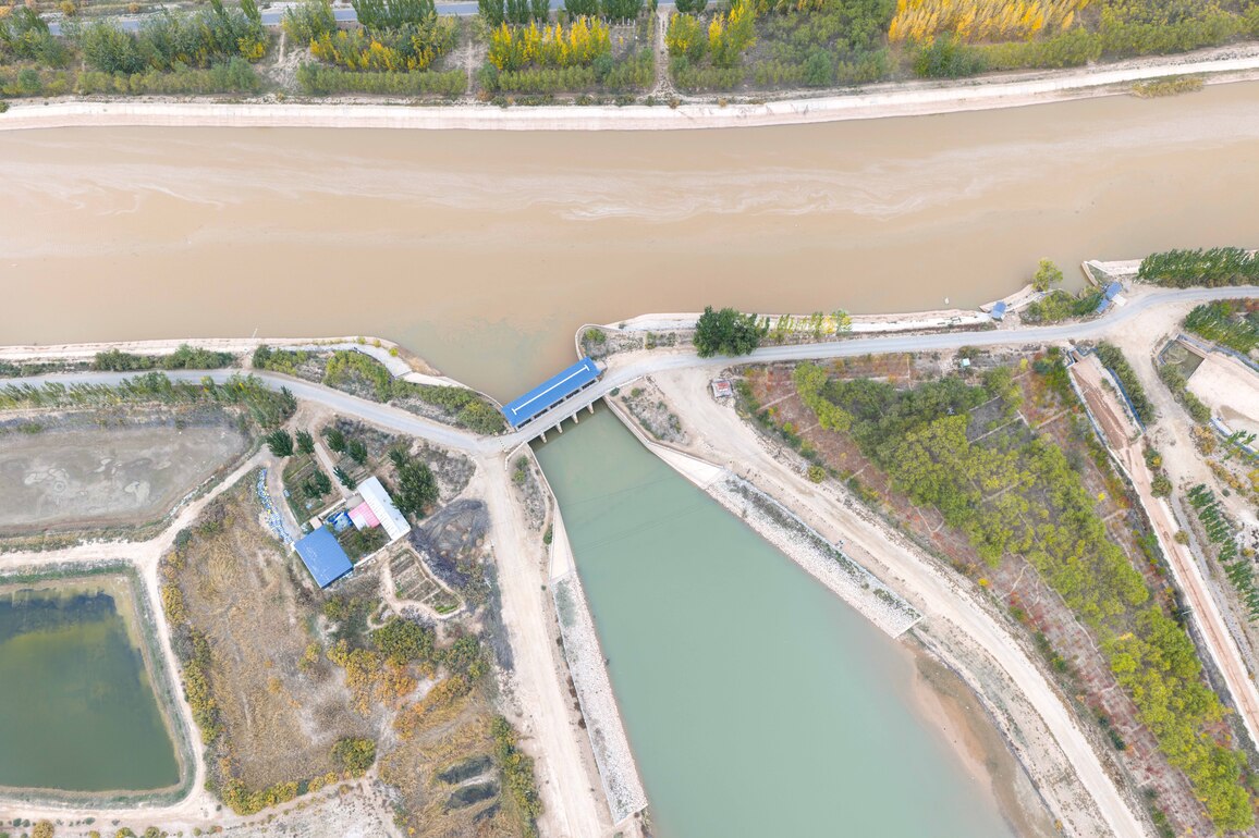 CHINA-INNER MONGOLIA-BAYANNUR-AUTUMN IRRIGATION (CN)