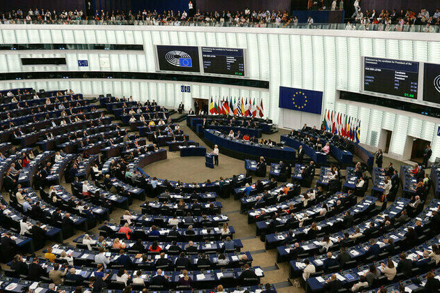 EU MEPs back shooting down Russian planes