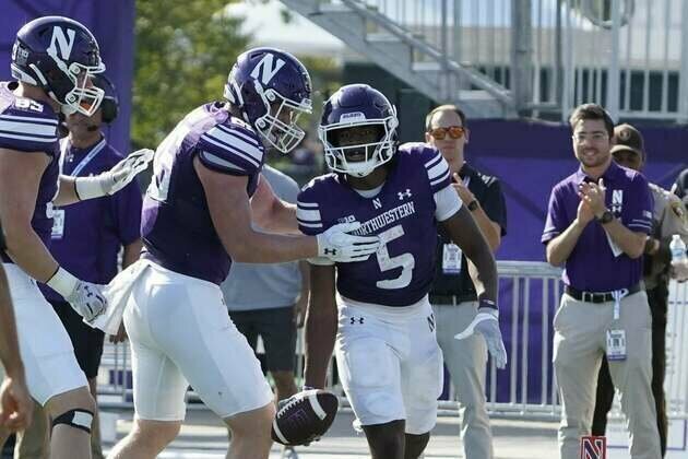 Caleb Komolafe helps Northwestern keep UCLA winless