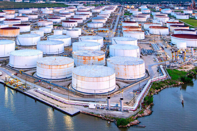 World oil reserves drain at record pace  Bloomberg