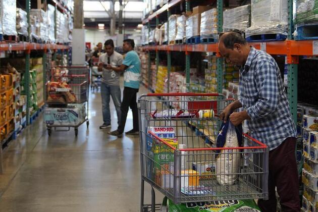 U.S. consumer sentiment takes a hit in September
