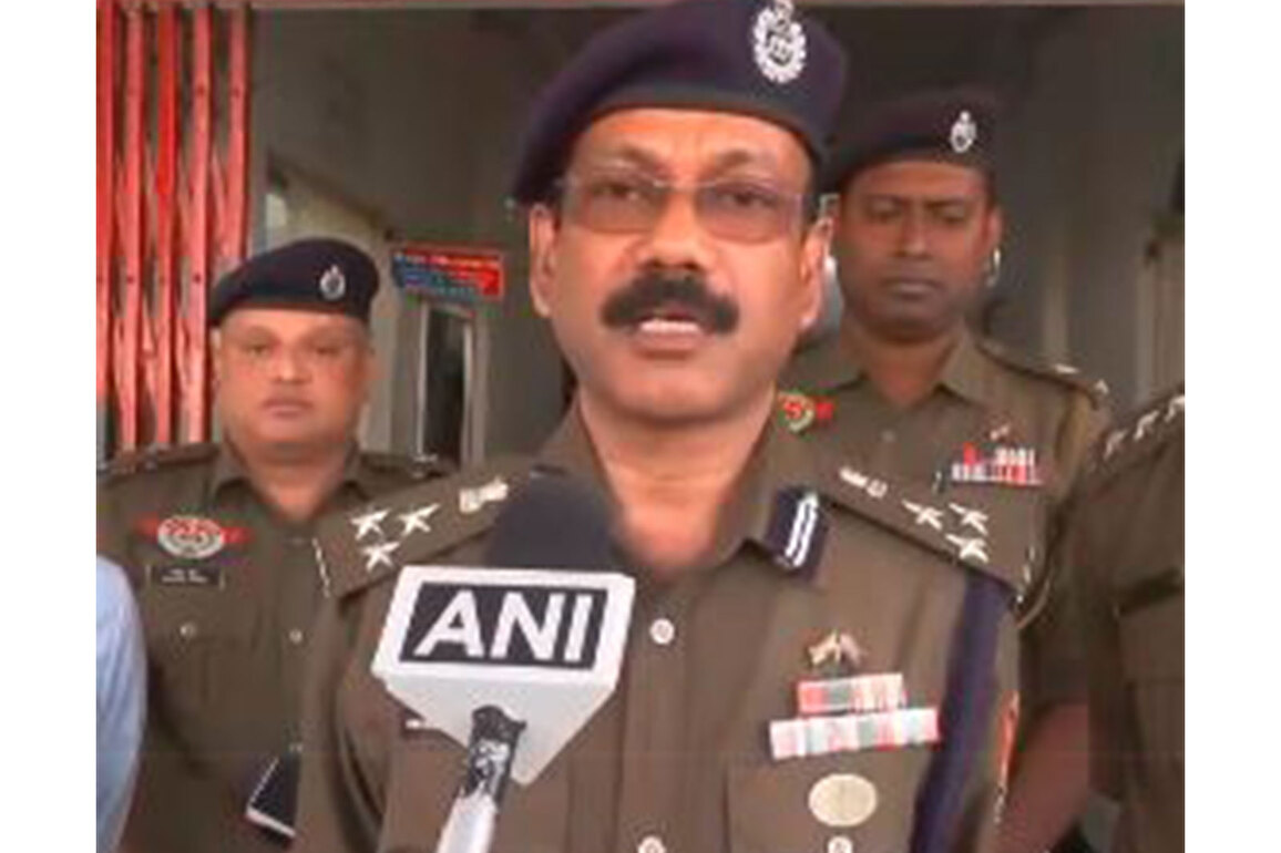 Tripura Police recover pistol, cough syrup from two men on Kamalapati Express