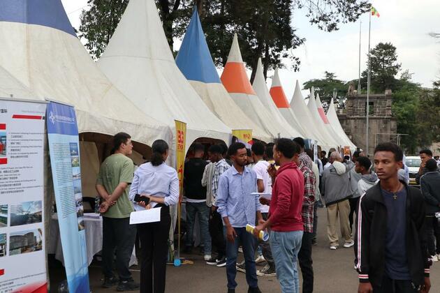 (Hello Africa) Chinese firms contribute to Ethiopia's labor market through job fairs