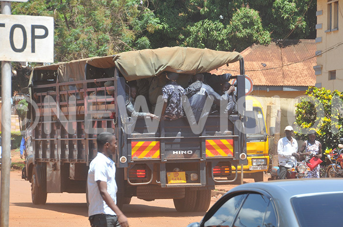   orry carrying olicemen that were deployed in inja to boost security on lection day