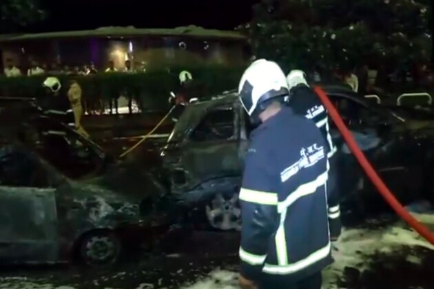 Maharashtra: Two vehicles catch fire after collision near Air India Junction in Mumbai