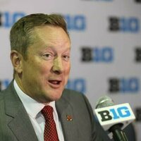 Minnesota, new coach Niko Medved open season against Gardner-Webb