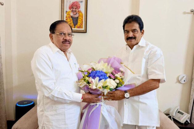 Karnataka Dy CM Parameshwara meets KC Venugopal in Delhi; discusses state development, party strengthening