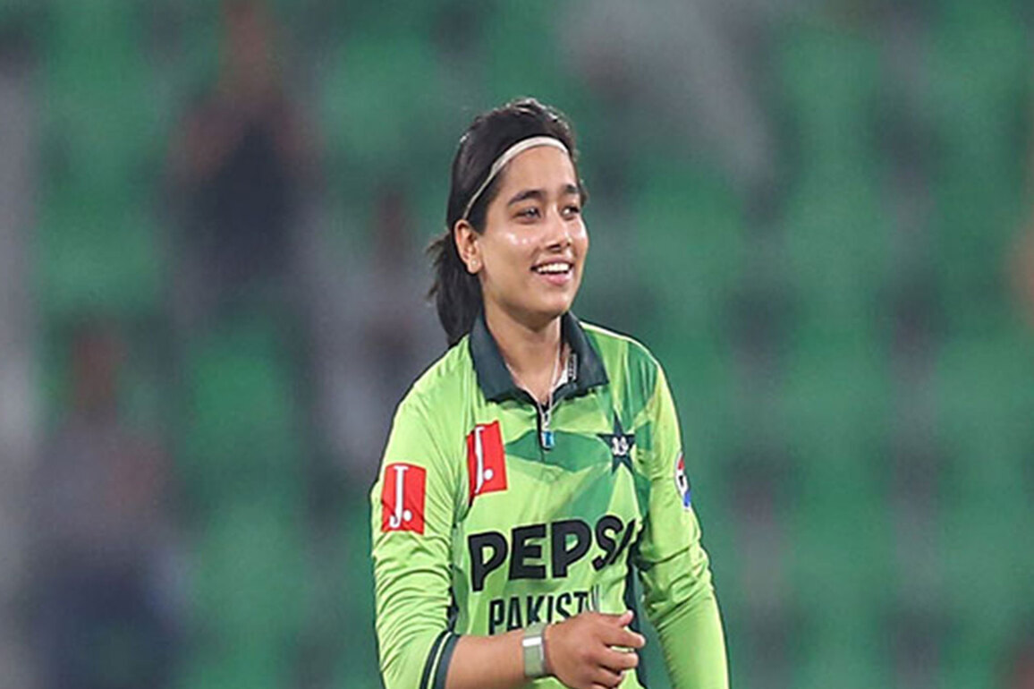 Fatima Sana's record blitz powers Pakistan to clean sweep over Zimbabwe