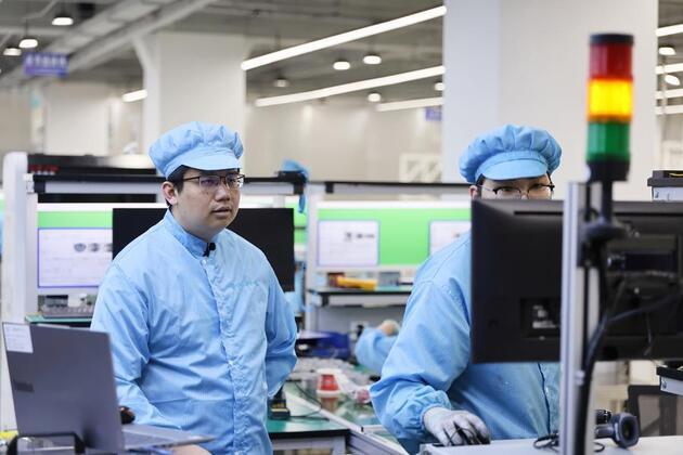 Electromagnetic engineering designer chases his expert ambition in Tianjin