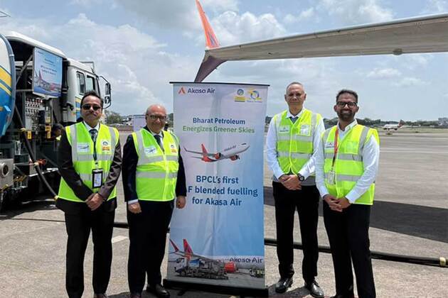 Akasa Air and BPCL operate commercial flight using 1% sustainable aviation fuel