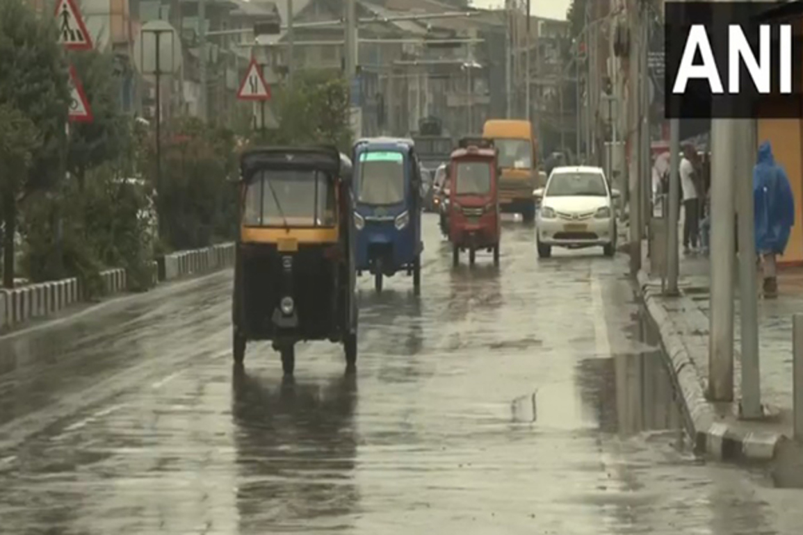 IMD issues 'yellow alert' in Jammu and Kashmir's Srinagar for Tuesday, Wednesday