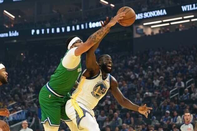Timely Stephen Curry scoring helps Warriors defeat Mavericks