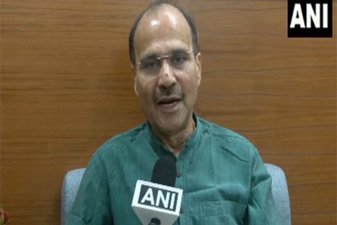 Adhir Ranjan Chowdhury urges Ashwini Vaishnaw to provide toilet facilities in 9 EMU-MEMU trains between Sealdah and Lalgola