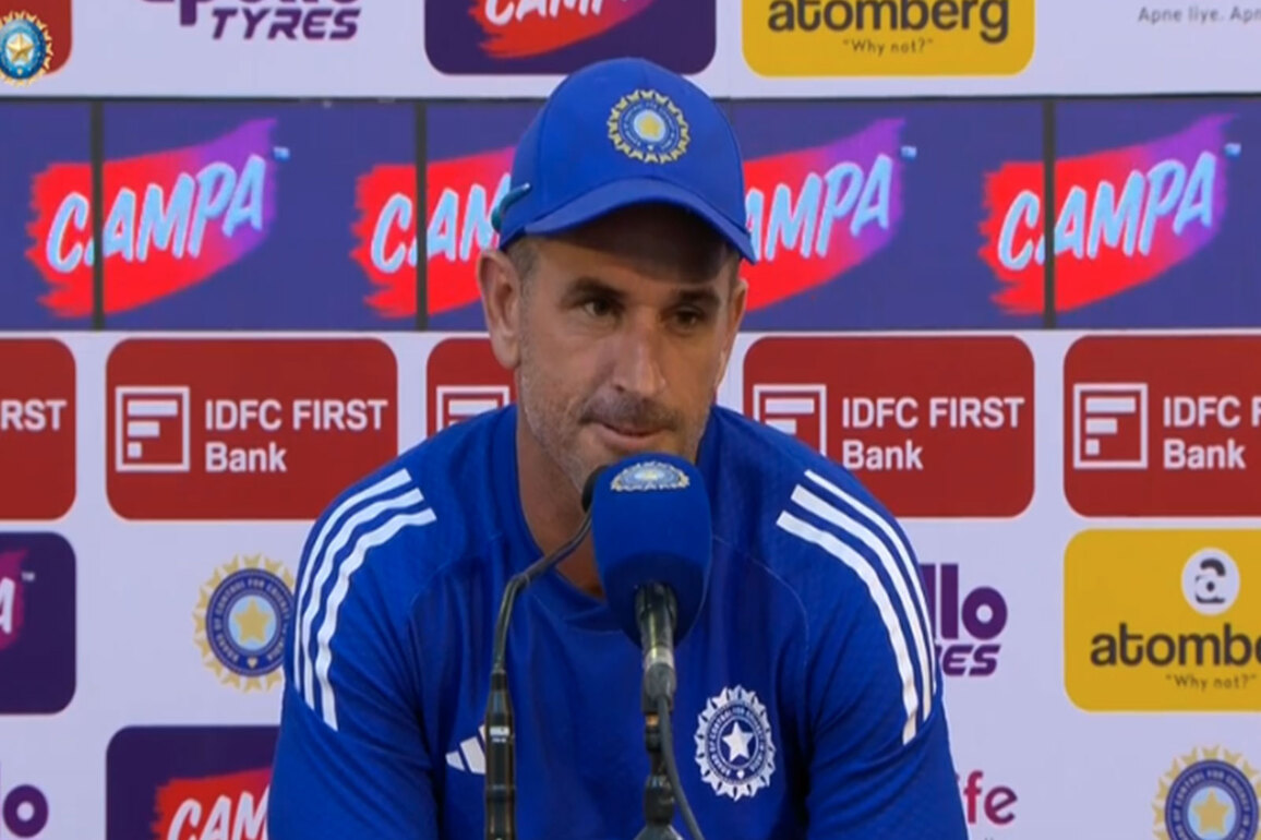 "There was discussion to bat": India assistant coach Doeschate on enforcing follow-on on WI in Delhi