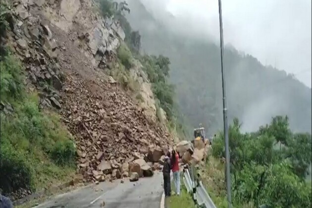 Heavy rainfall causes road damage on NH-34 in Uttarakhand