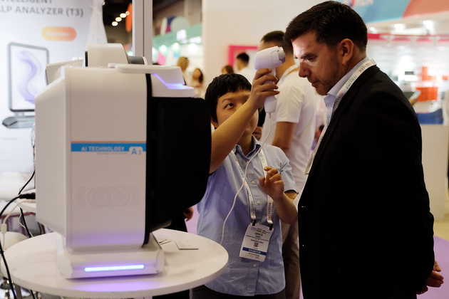 U.S.-LAS VEGAS-BEAUTY TRADE SHOW-OPENING