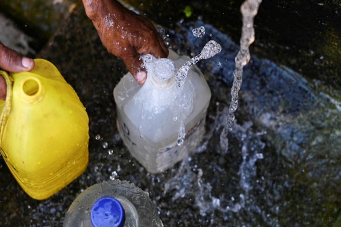 Pakistan: Karachi's water woes worsen, tanker service suspended on Eid
