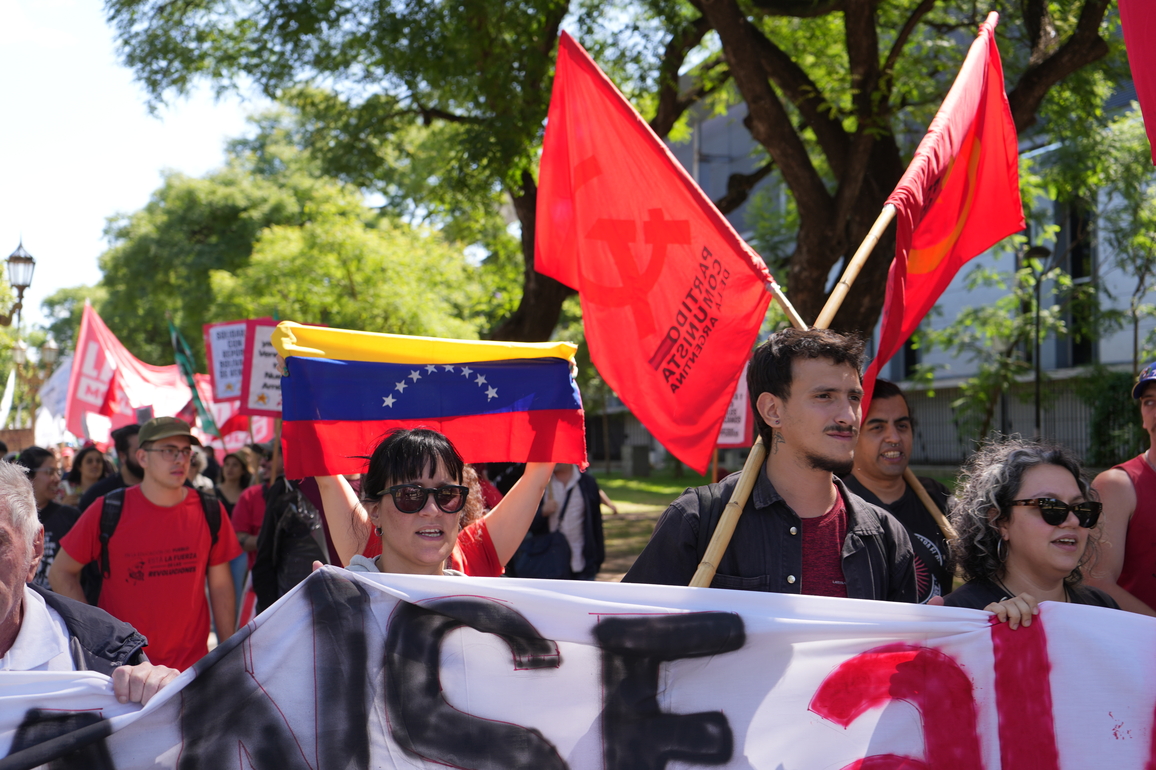 (SpotNews) ARGENTINA-BUENOS AIRES-U.S. EMBASSY-VENEZUELA-PROTEST