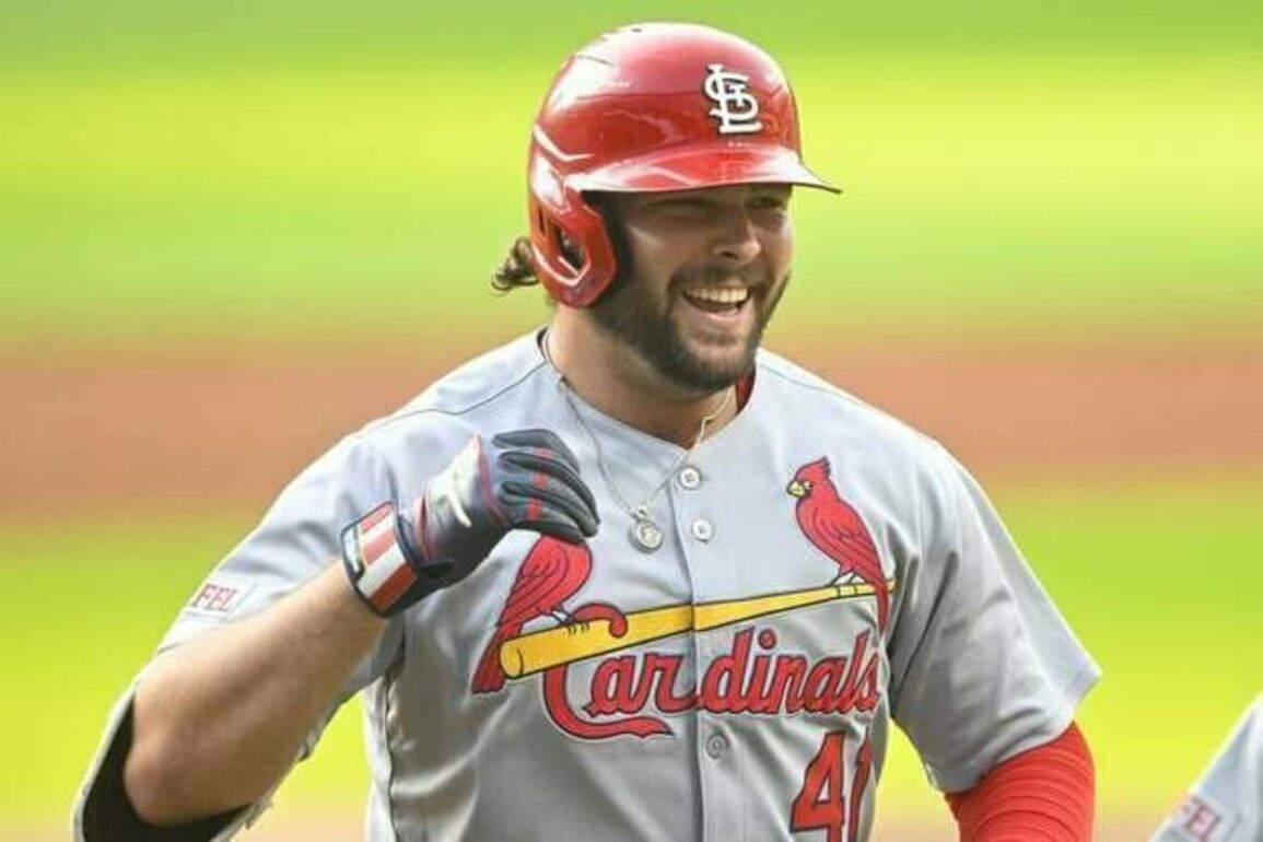 Cards place OF Alec Burleson (wrist), C Yohel Pozo (concussion) on IL
