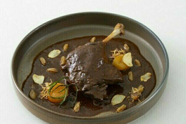 Benjarong launches exciting new menu exploring the origins of aristocratic Thai cuisine