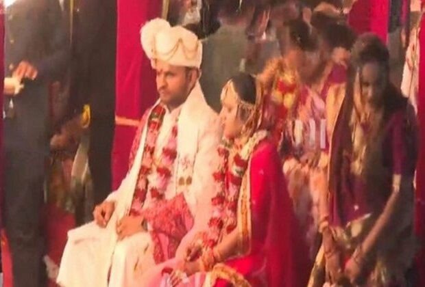 This do-gooder foster father has married off 5,000 daughters, performed 'kanyadaan'