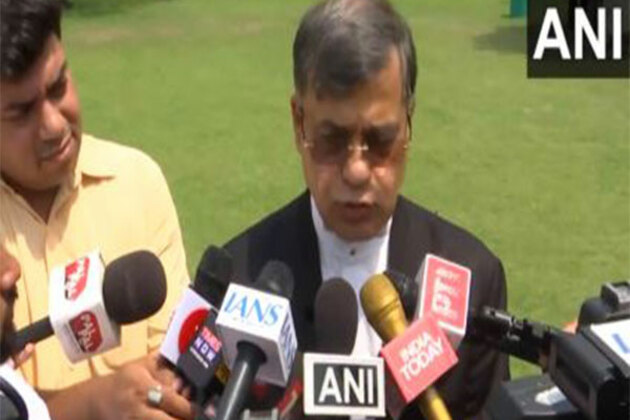"It is an issue about federalism": Senior advocate Siddharth Luthra on President Droupadi Murmu questioning SC