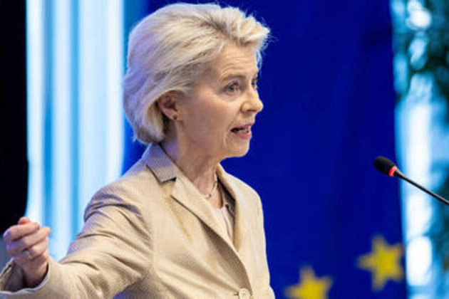 EU struggling over plan to steal Russian assets: Live Updates