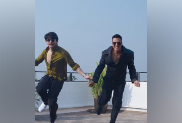 Akshay Kumar joins Veer Pahariya for viral 'langdi' step, announces Sky Force's ott release date