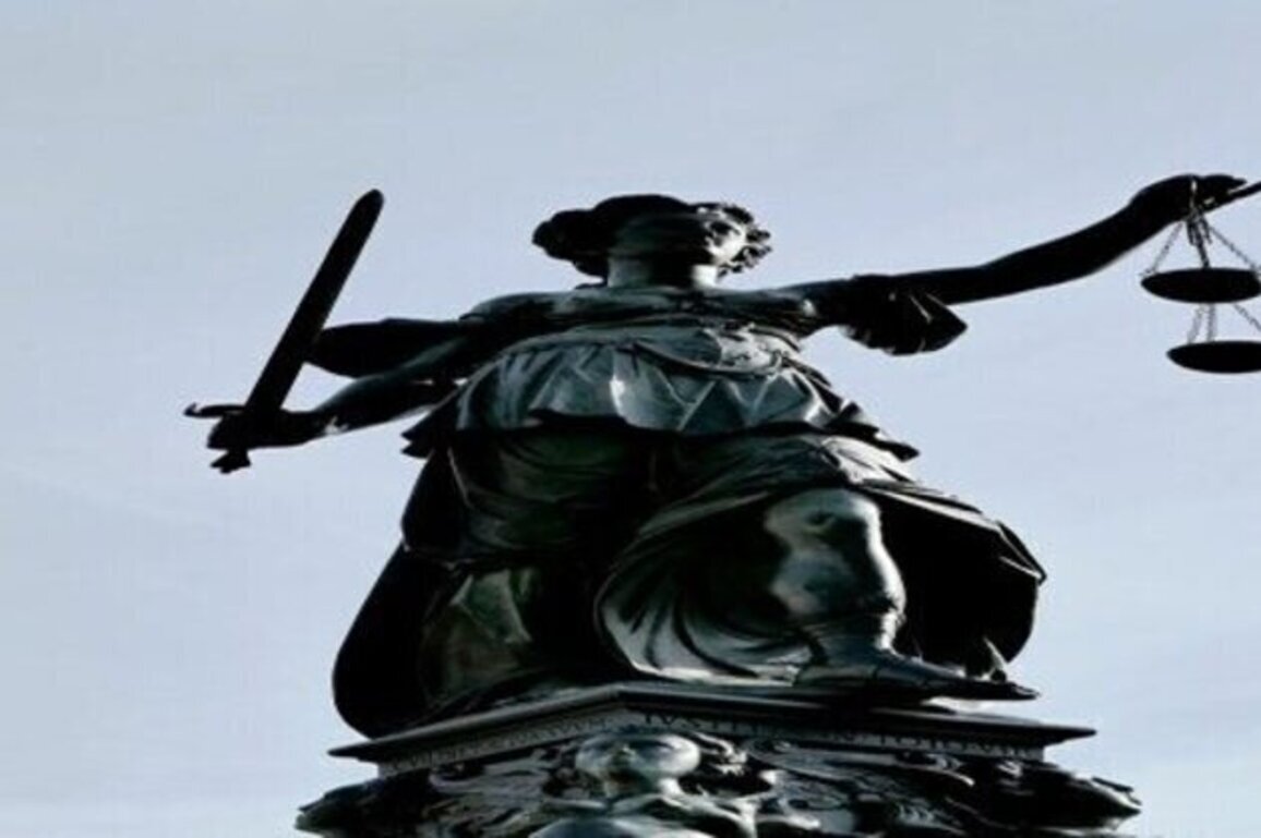 Selective Justice and the Crisis of International Law