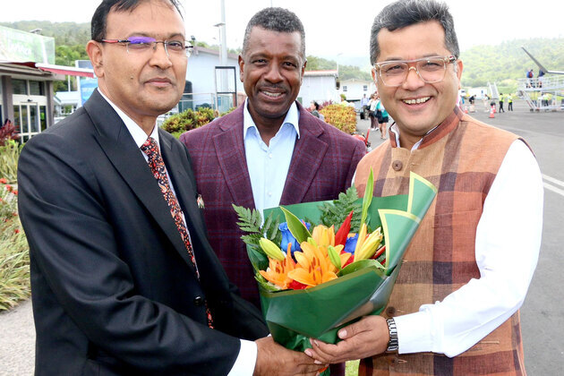 MoS Margherita visits Dominica, pays tribute to Mahatma Gandhi in Belize